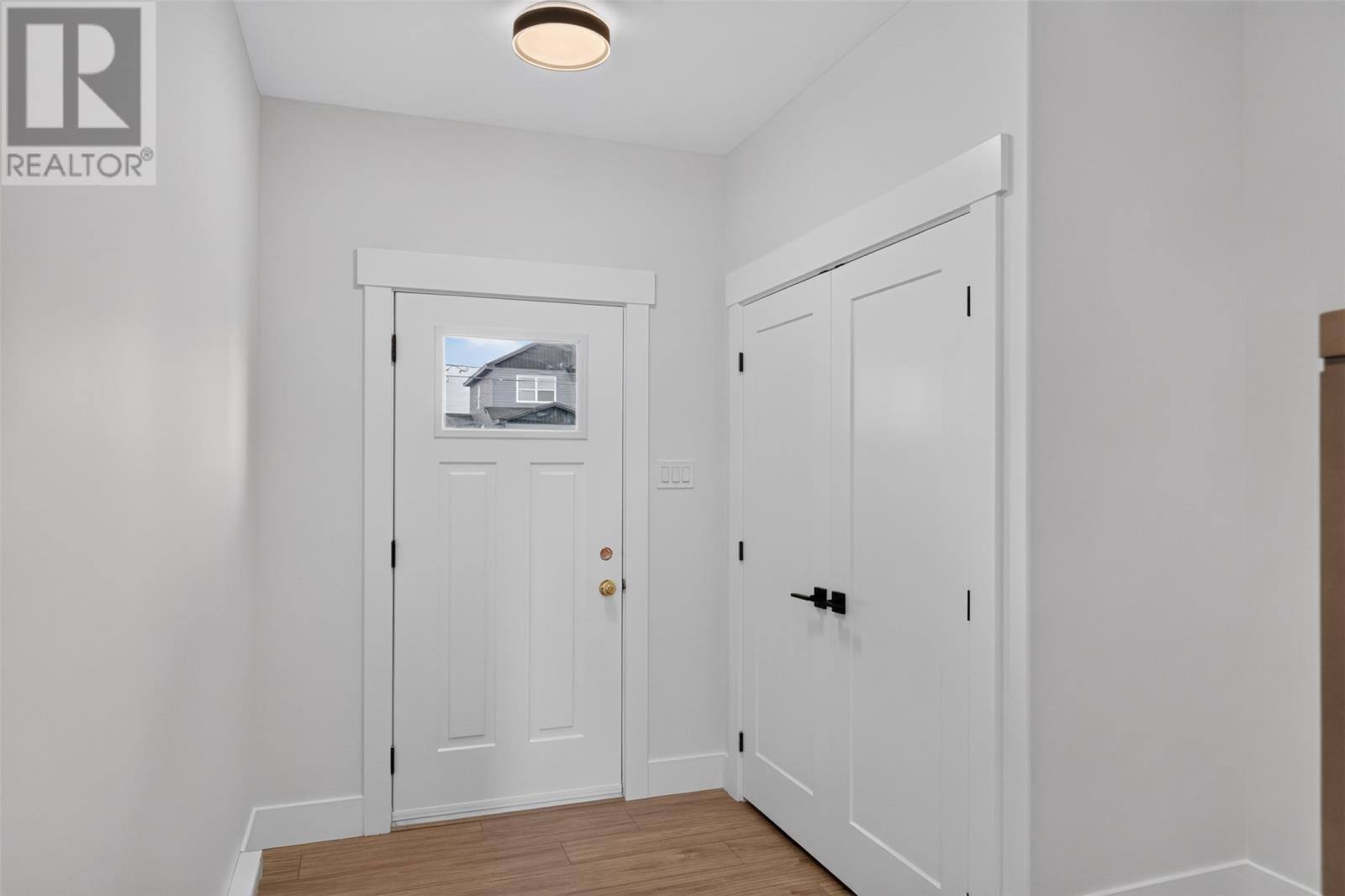 99 Trenton Drive, photo 4 of 50
