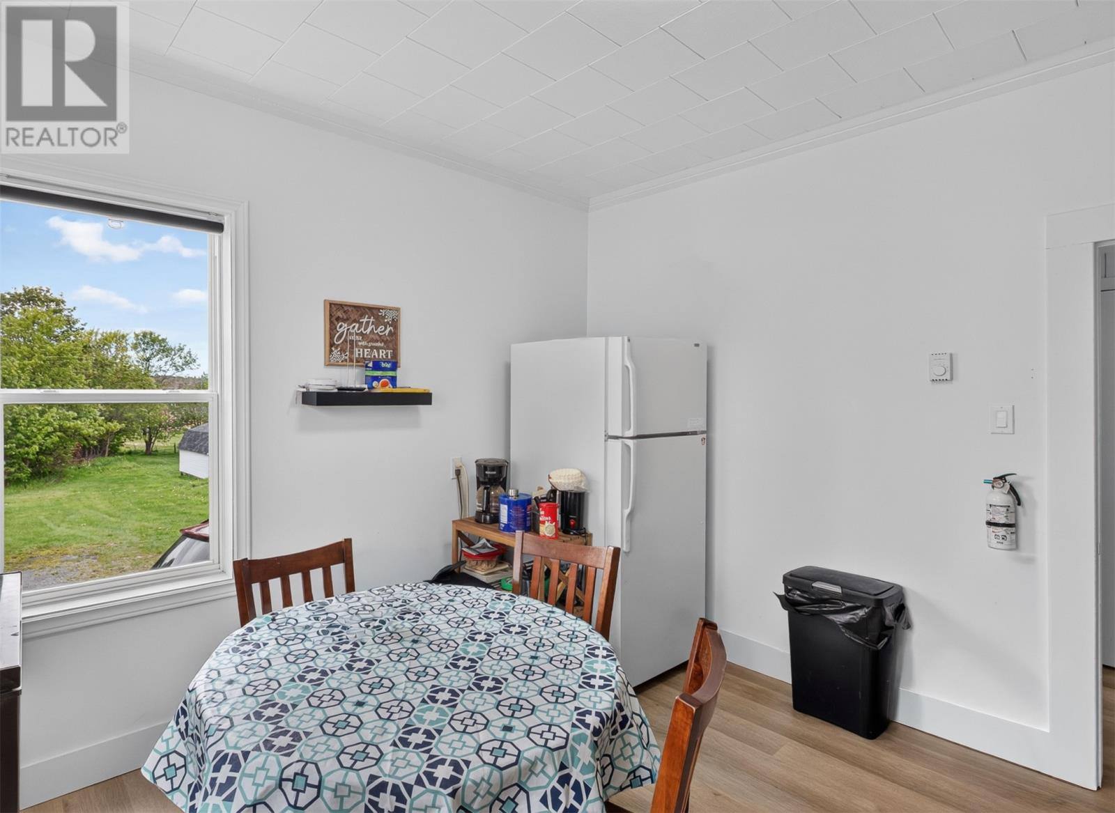 410 Empire Avenue, photo 6 of 19