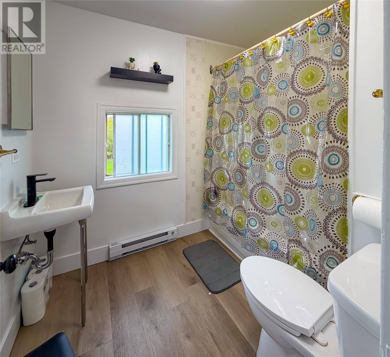 410 Empire Avenue, photo 9 of 19