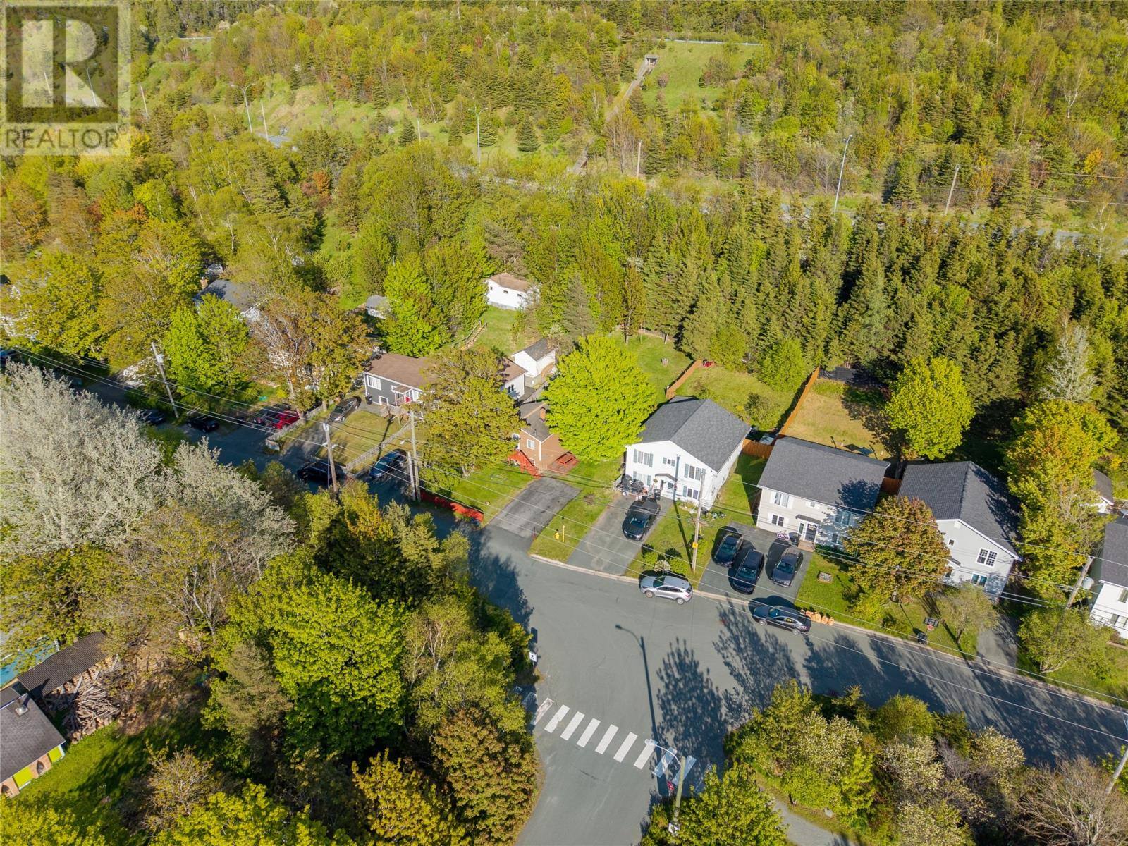 41 Hillview Drive, photo 13 of 14