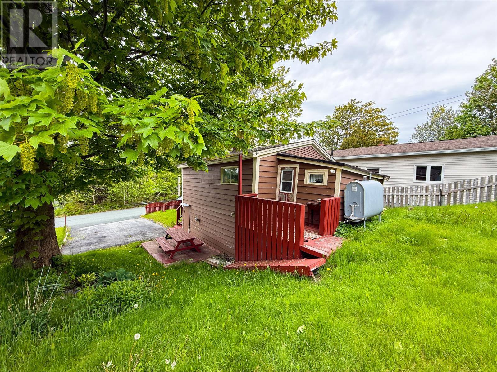41 Hillview Drive, photo 4 of 14