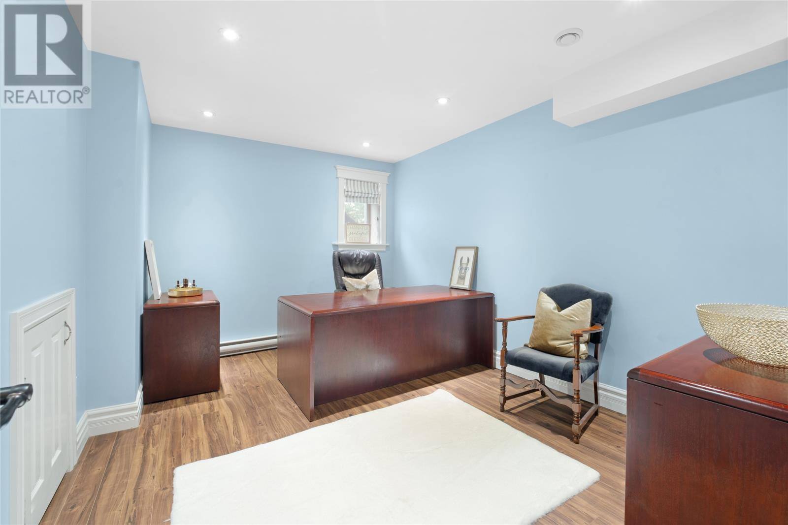 8 Carriage Lane, photo 37 of 50