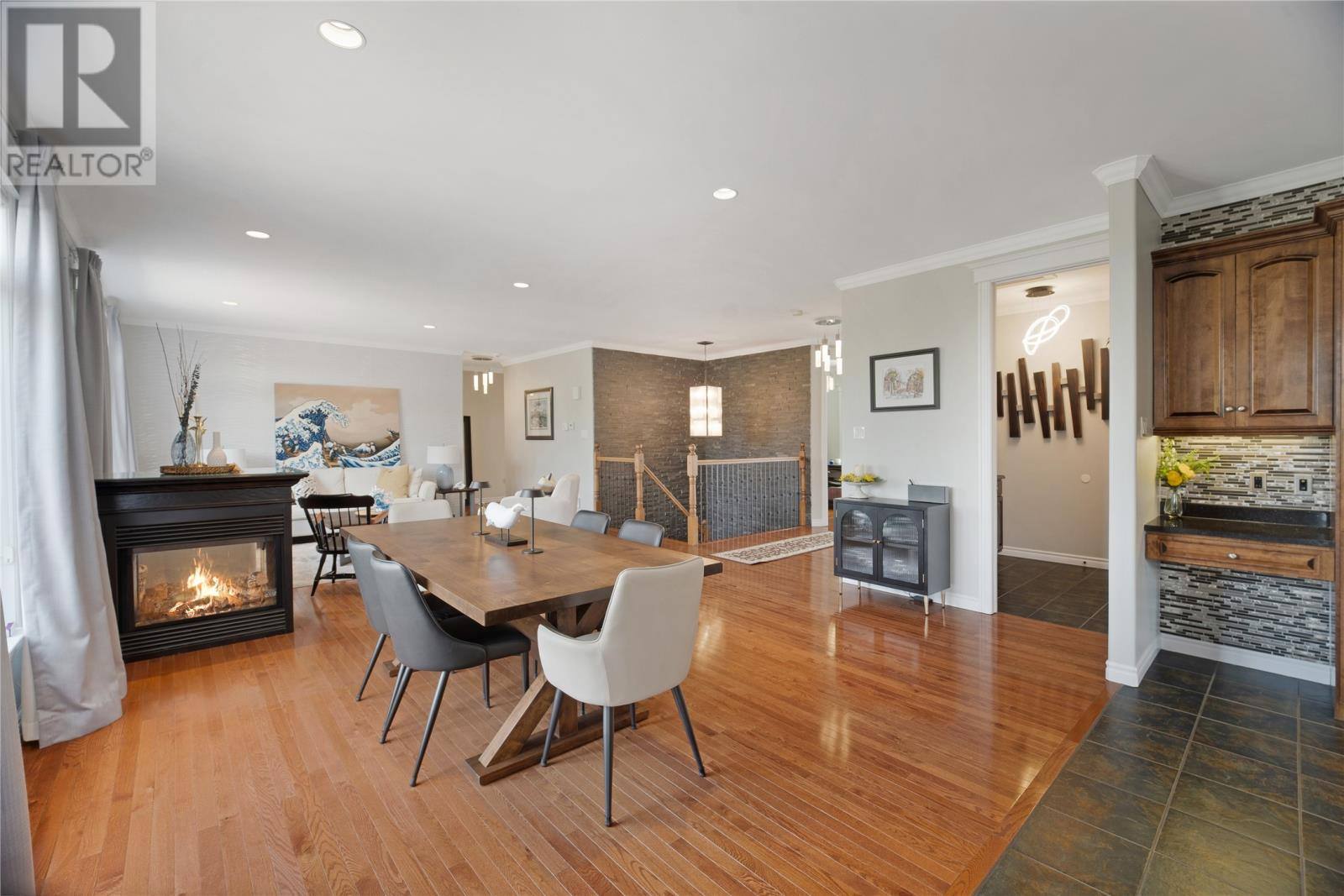 206 Summit Drive, photo 6 of 50