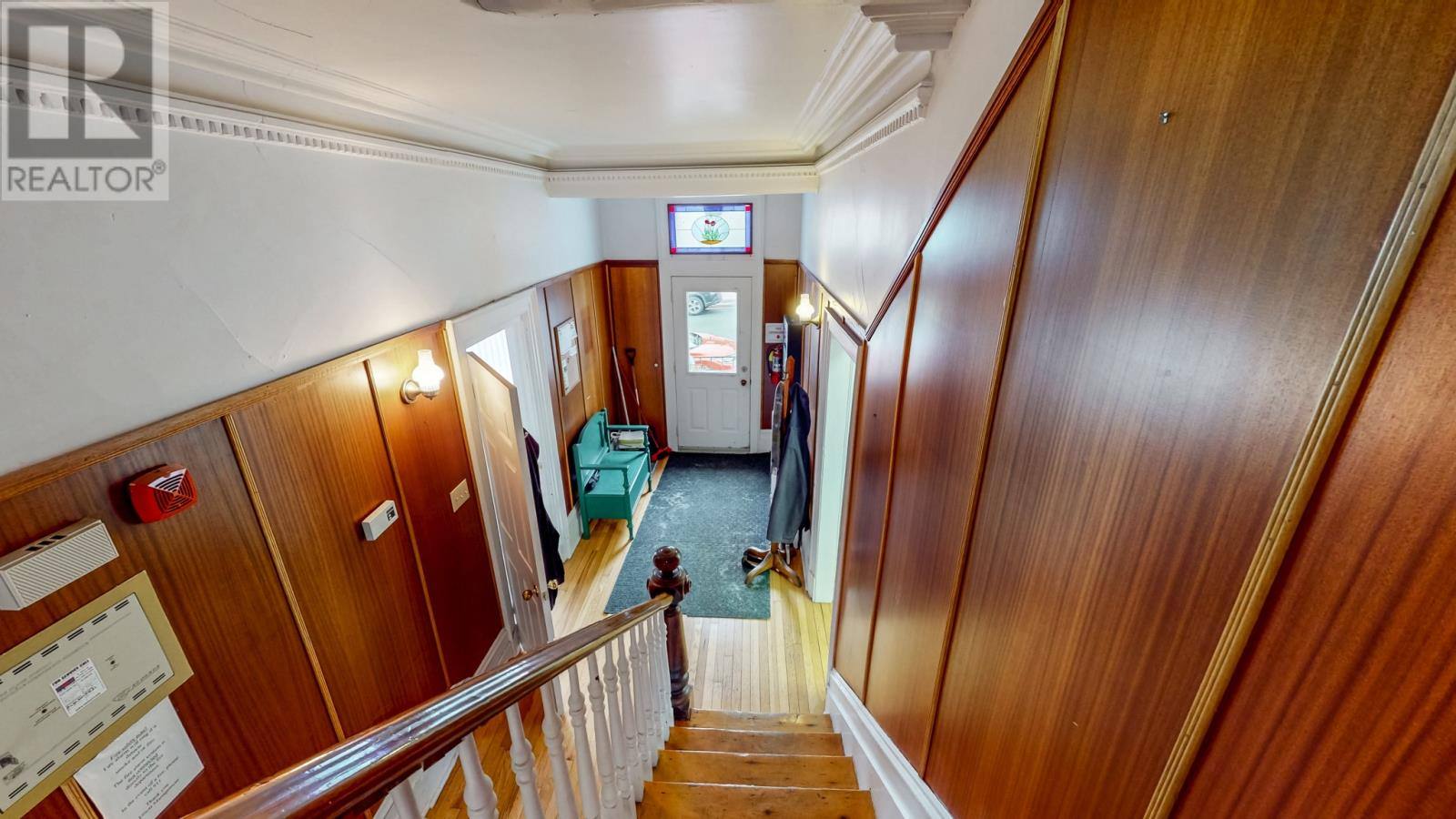 28 COCHRANE Street, photo 14 of 36