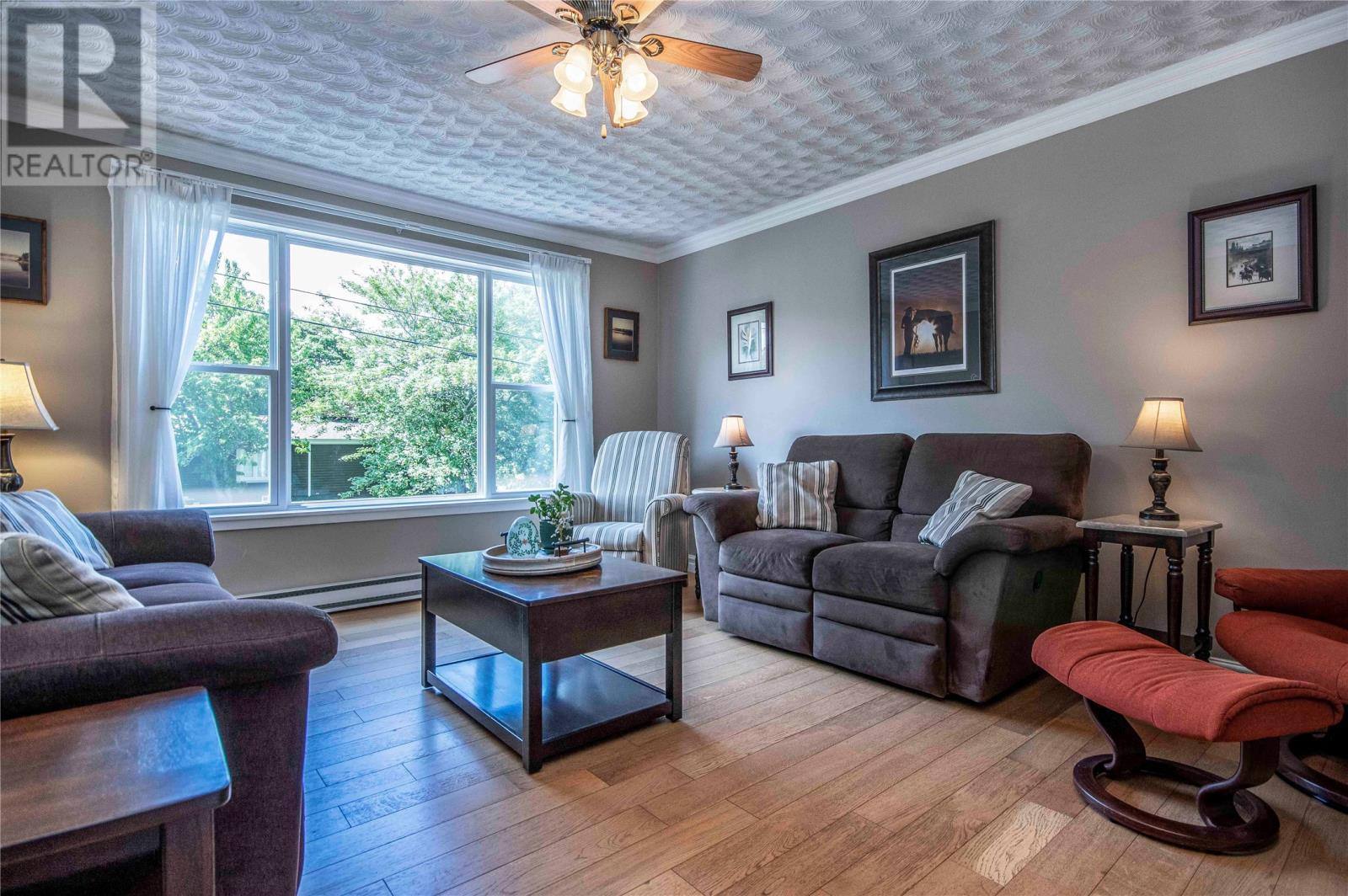 57 Cabot Road, photo 12 of 35