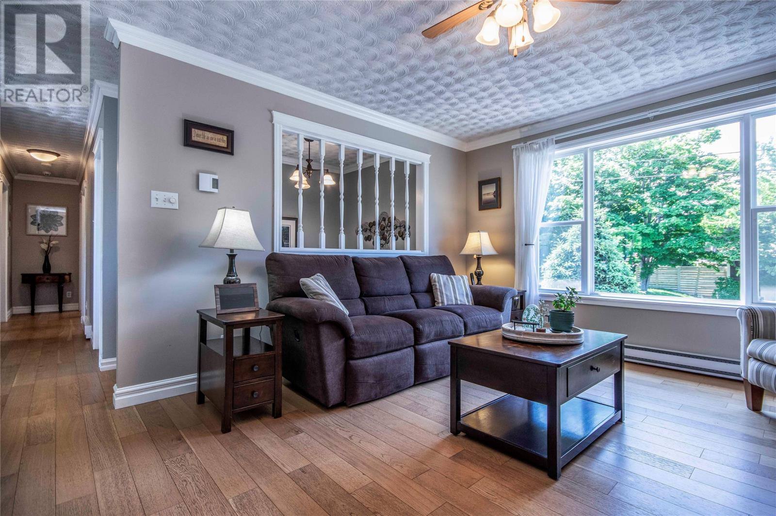 57 Cabot Road, photo 14 of 35