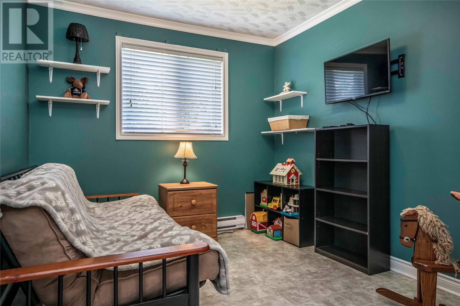 57 Cabot Road, photo 18 of 35