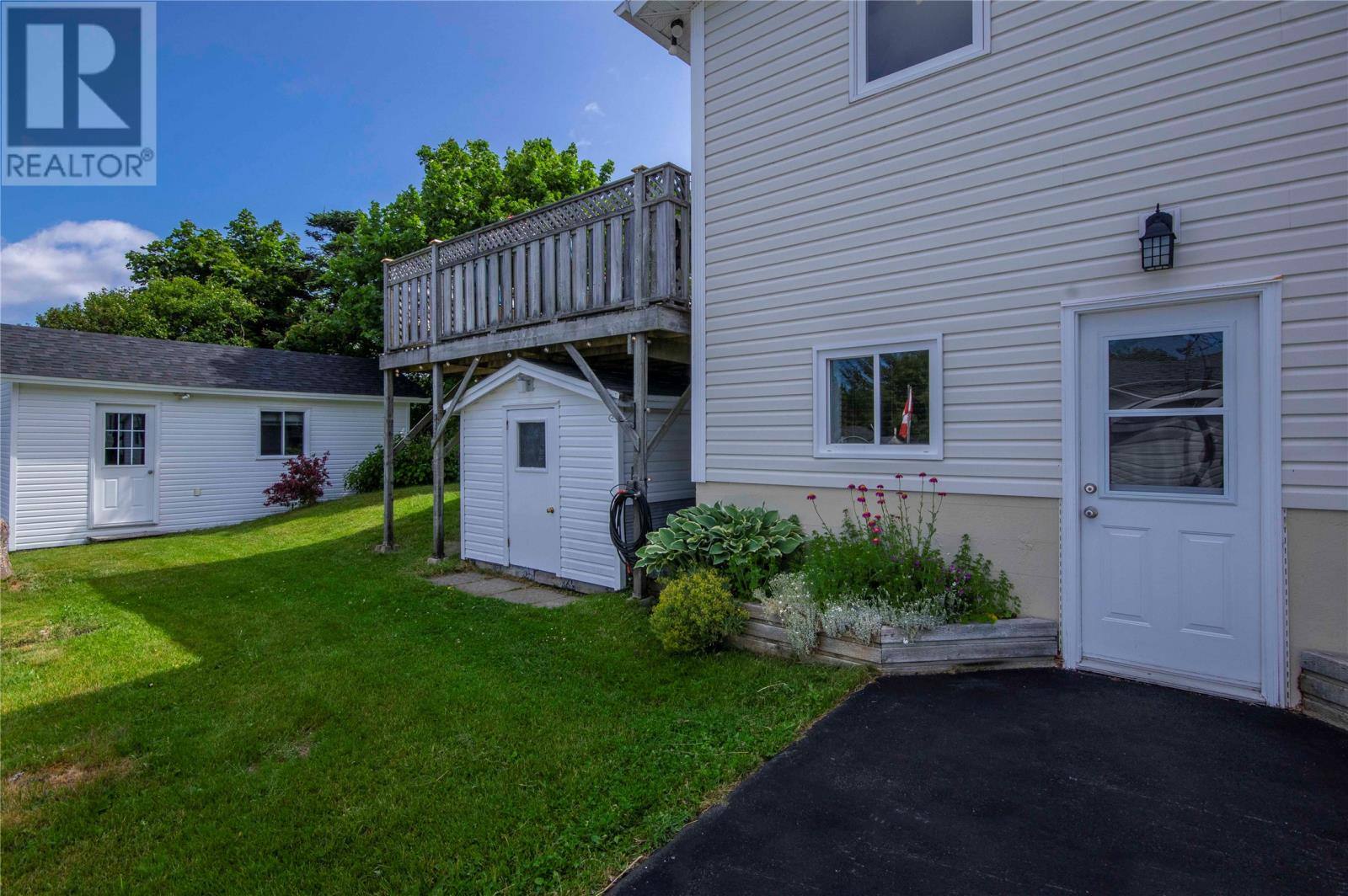 57 Cabot Road, photo 3 of 35