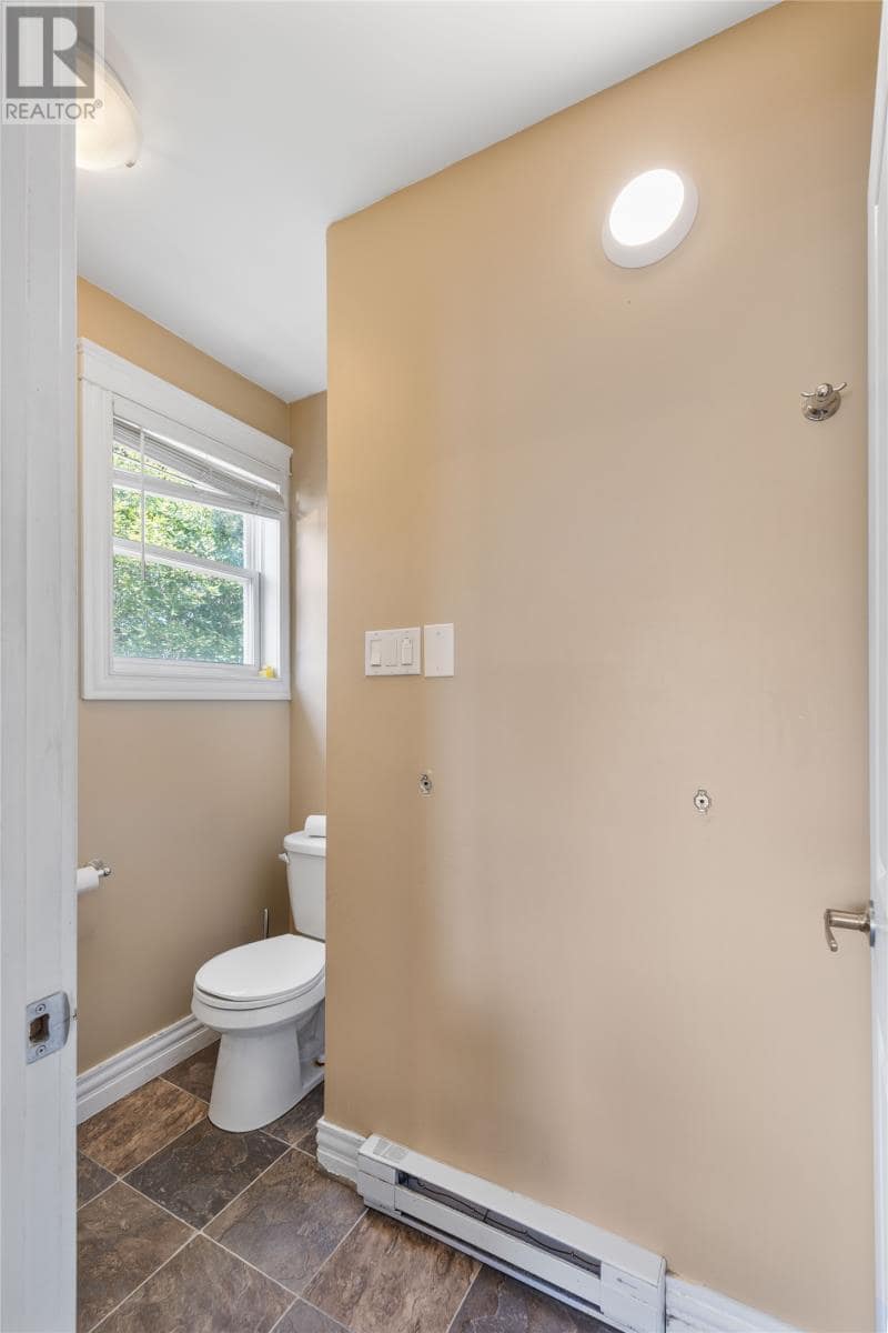 192 Elizabeth Avenue, photo 12 of 29