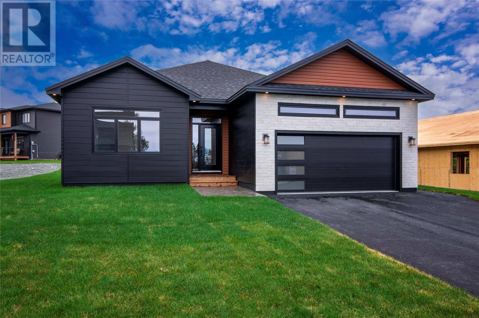 13 Reddley Place, photo 1 of 26