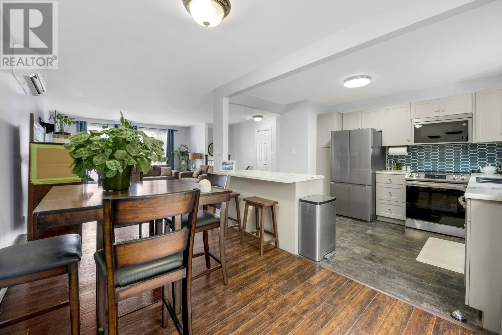61 Reid Street, photo 12 of 40