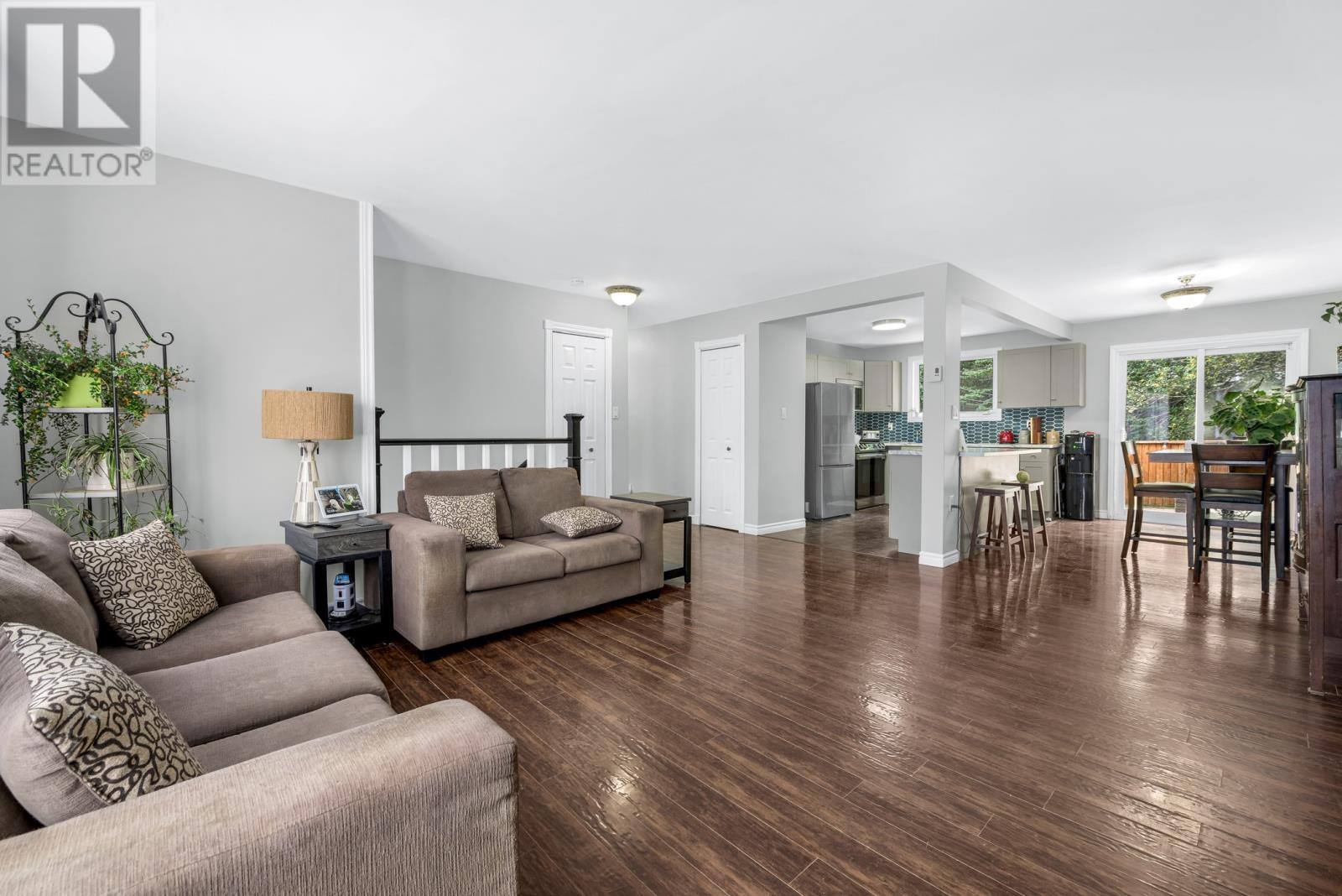 61 Reid Street, photo 9 of 40
