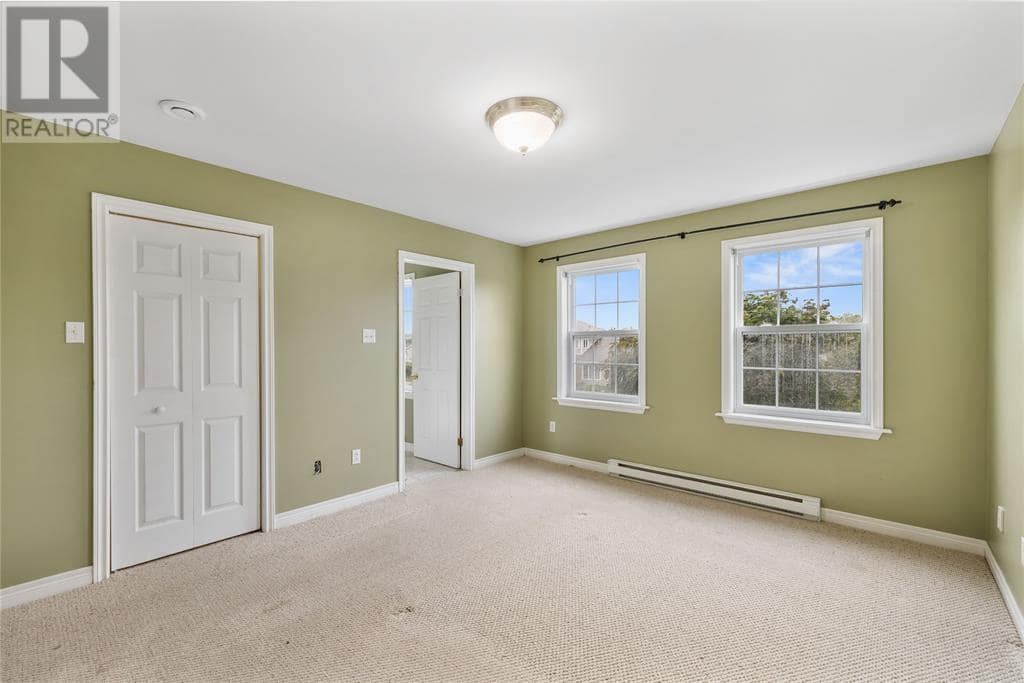 331 Stavanger Drive, photo 16 of 30