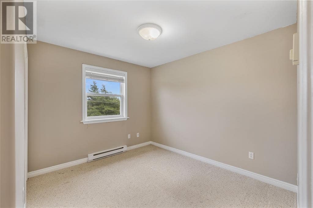 331 Stavanger Drive, photo 19 of 30