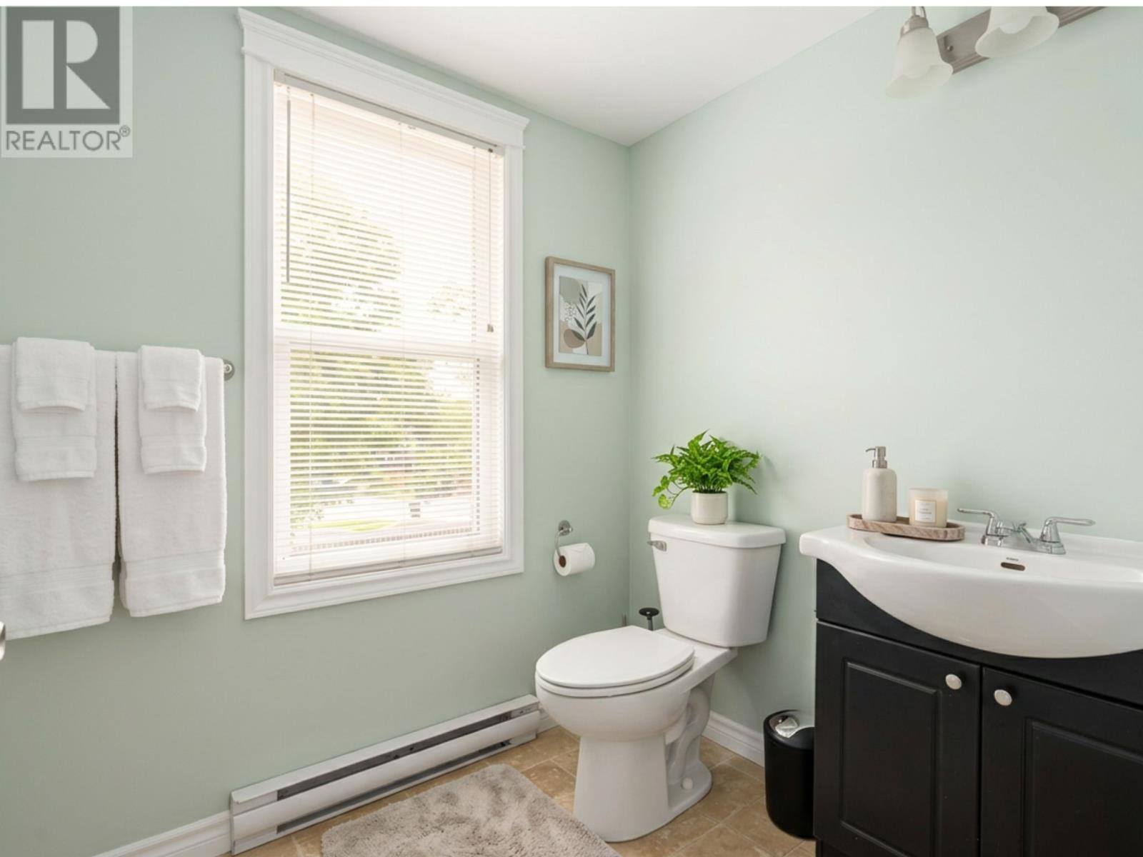 21 Blackmarsh Road, photo 12 of 19