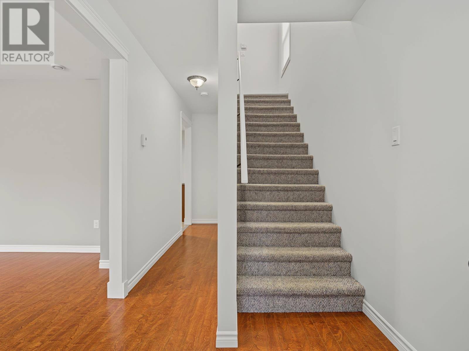 21 Blackmarsh Road, photo 4 of 19