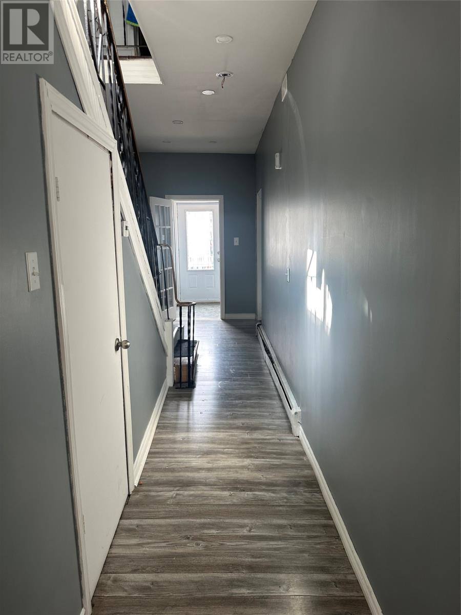 12 Blatch Avenue, photo 3 of 39