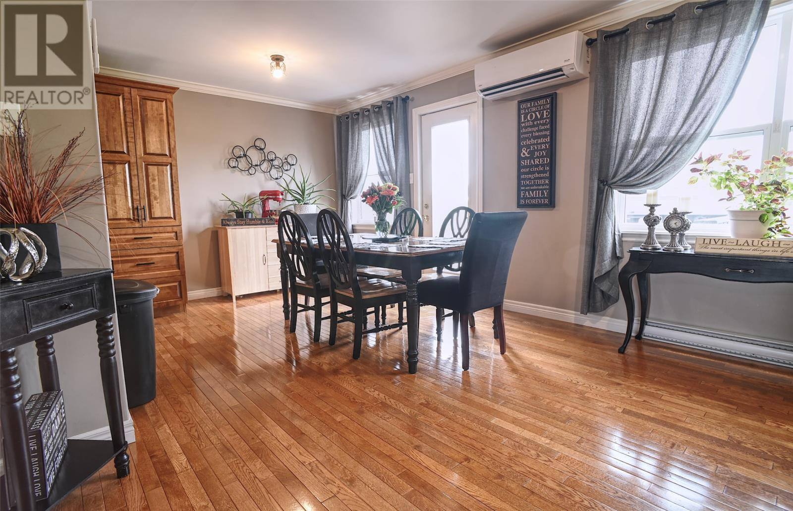 130 Green Acre Drive, photo 8 of 38