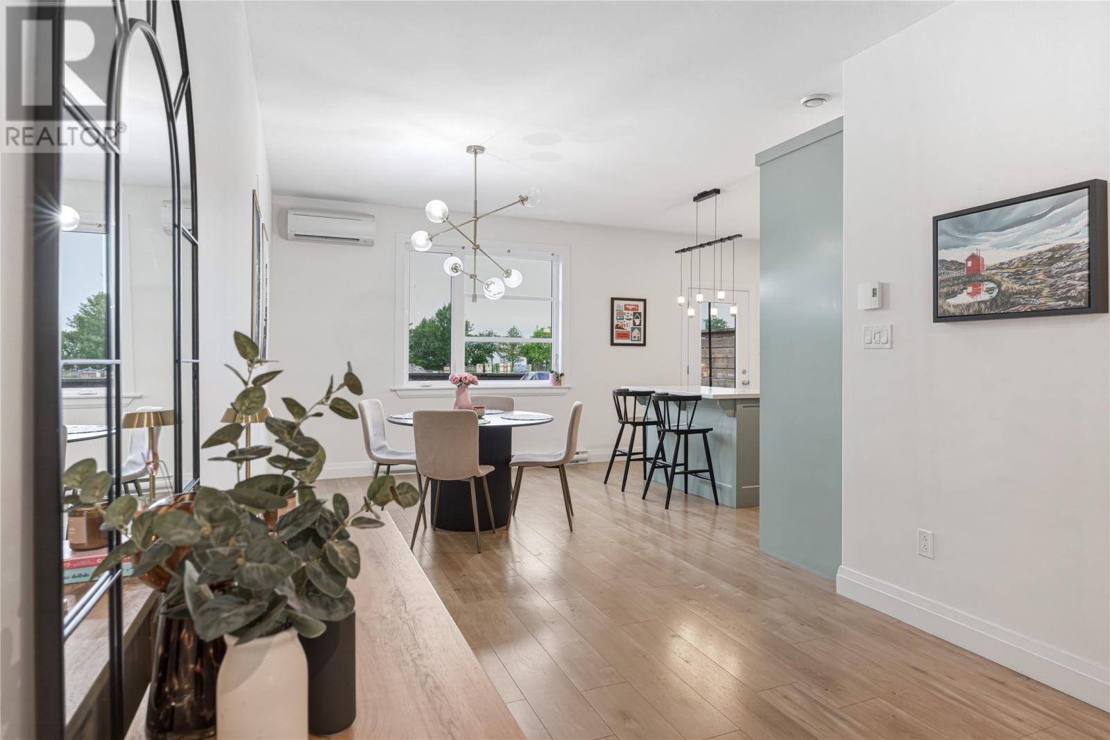 72 Bennett Avenue, photo 13 of 40