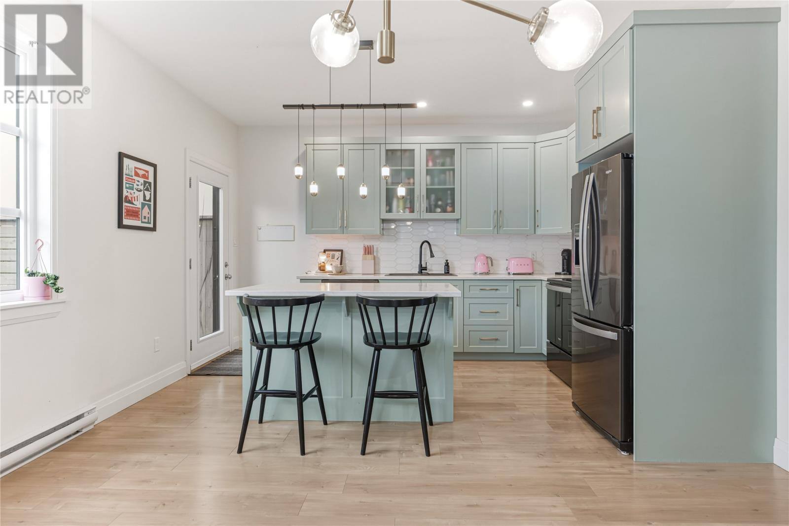 72 Bennett Avenue, photo 18 of 40
