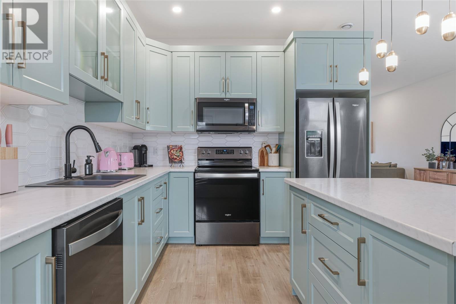 72 Bennett Avenue, photo 20 of 40