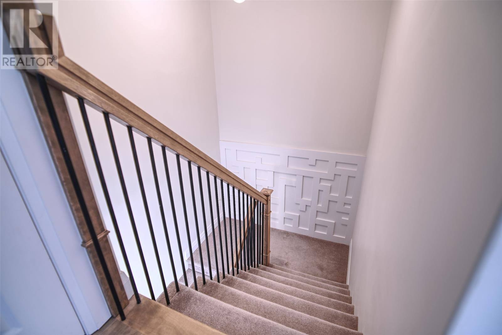 72 Bennett Avenue, photo 25 of 40