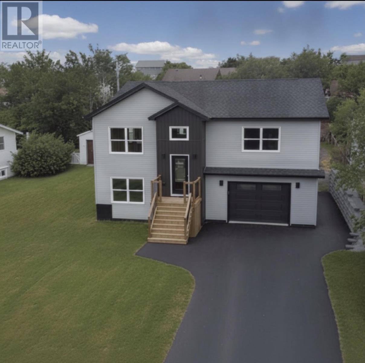 37 Cliffside Avenue, photo 1 of 2