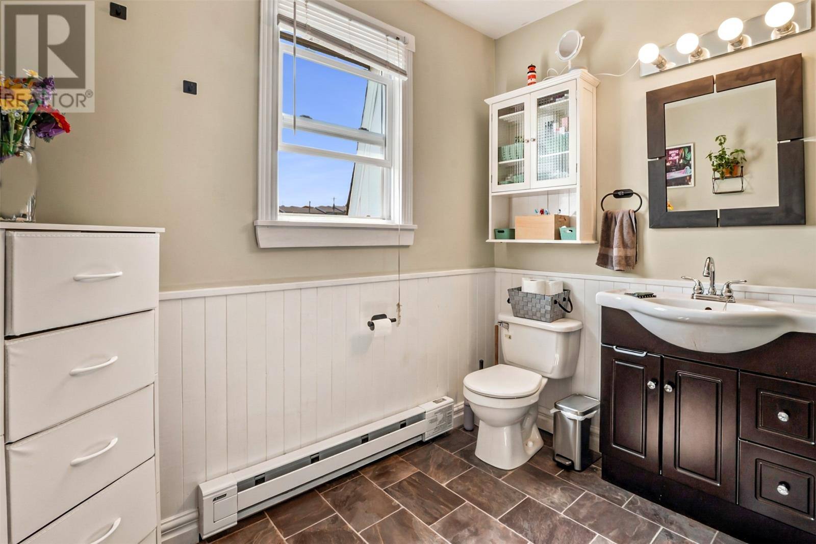24 Nascopie Crescent, photo 11 of 17
