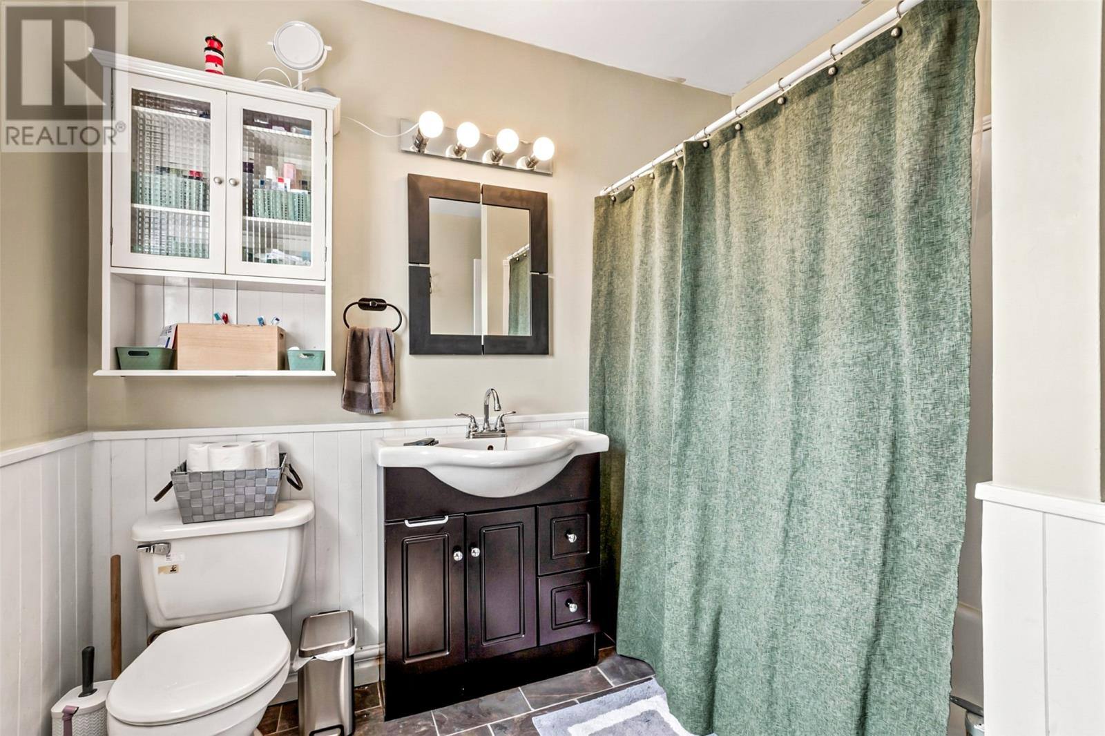 24 Nascopie Crescent, photo 12 of 17