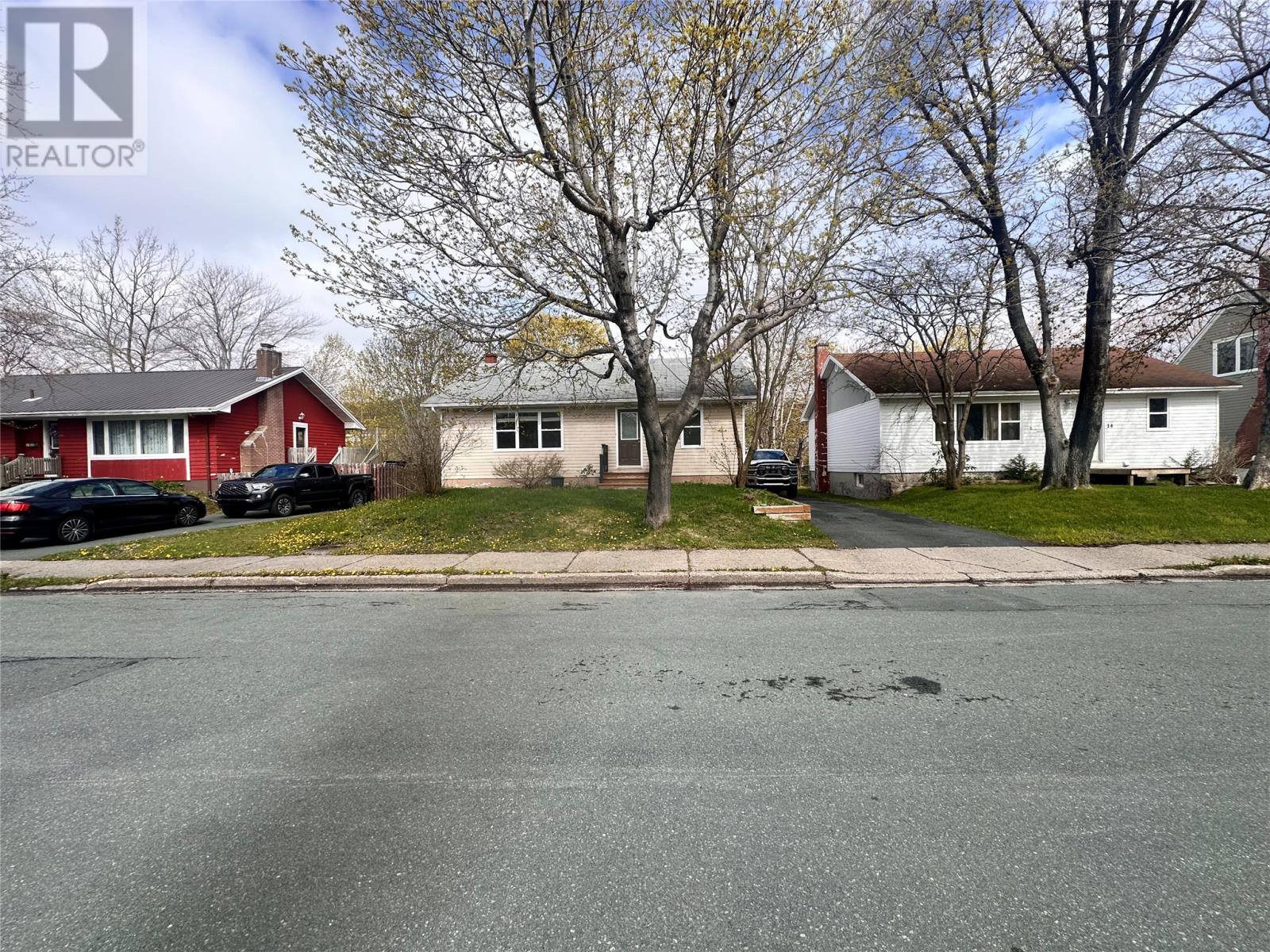 16 Hatcher Street, photo 1 of 27