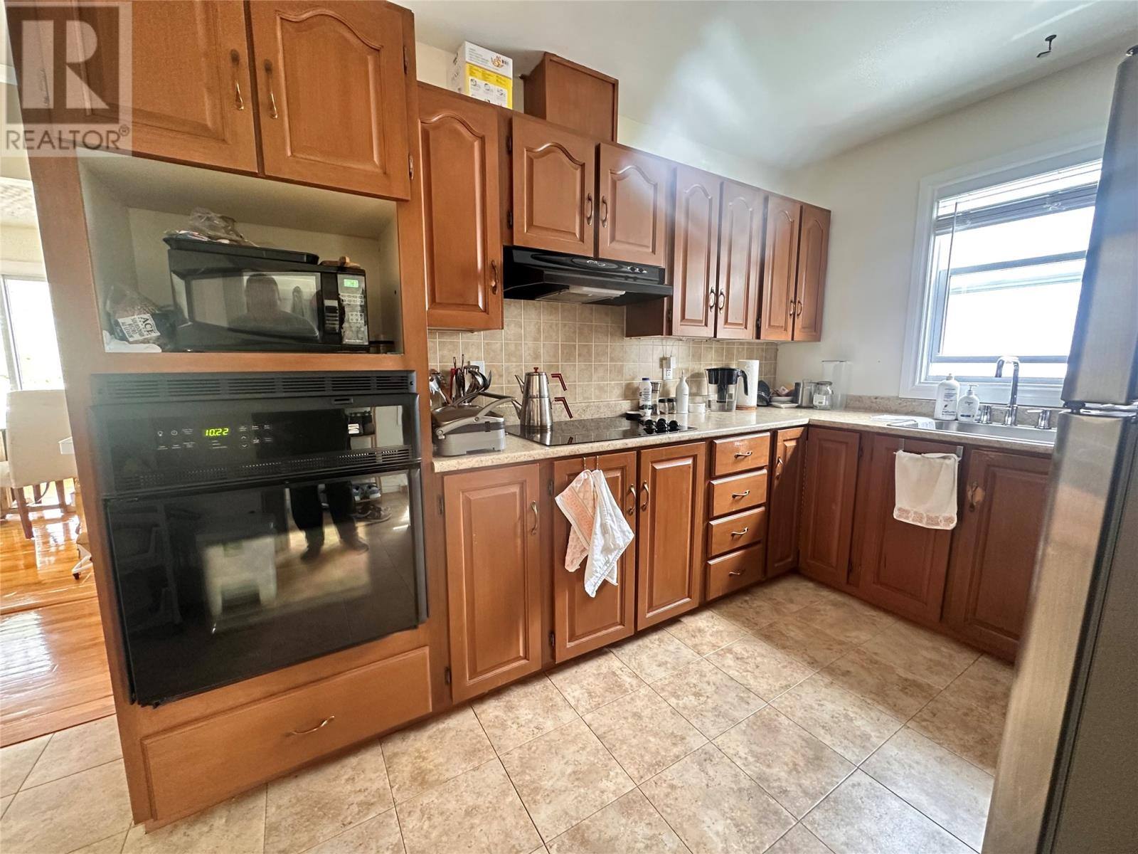 16 Hatcher Street, photo 10 of 27