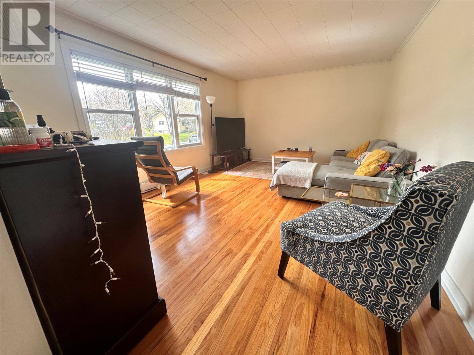16 Hatcher Street, photo 14 of 27