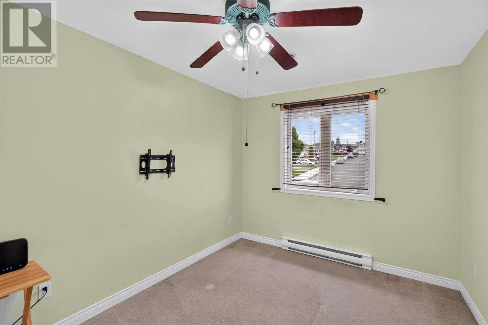 40 Ranger Avenue, photo 20 of 49