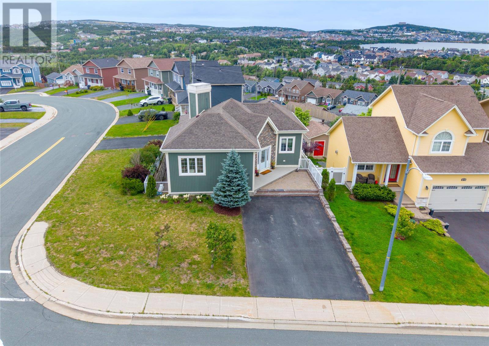 30 Sgt Donald Lucas Drive, photo 2 of 49