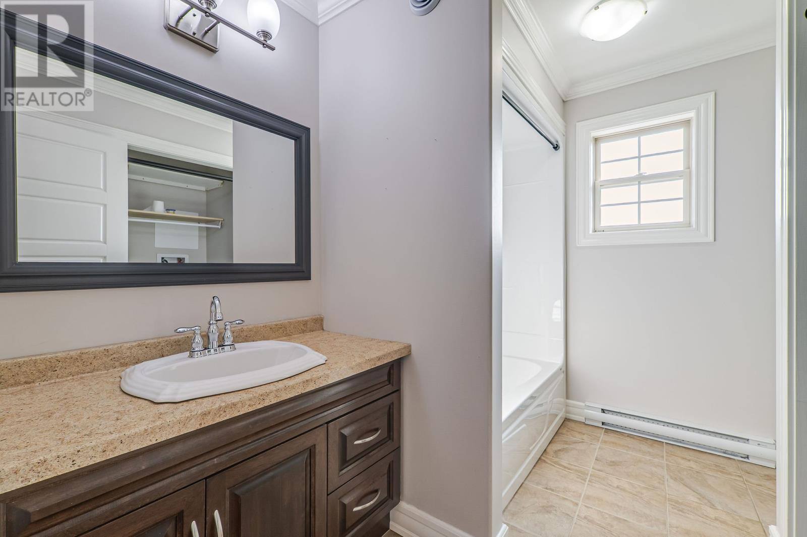 28 Kenai Crescent, photo 25 of 46