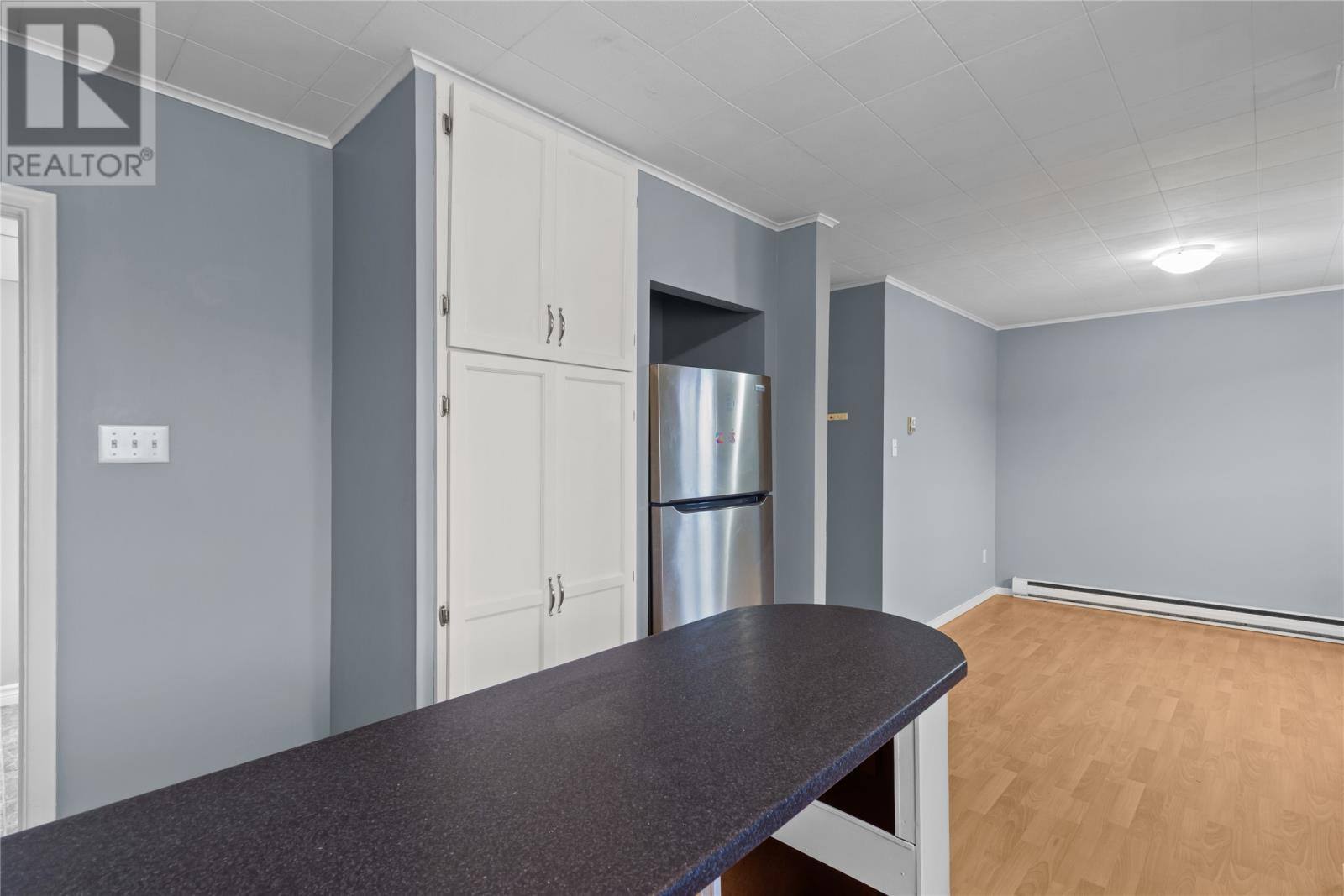 6 Riverview Avenue, photo 5 of 33