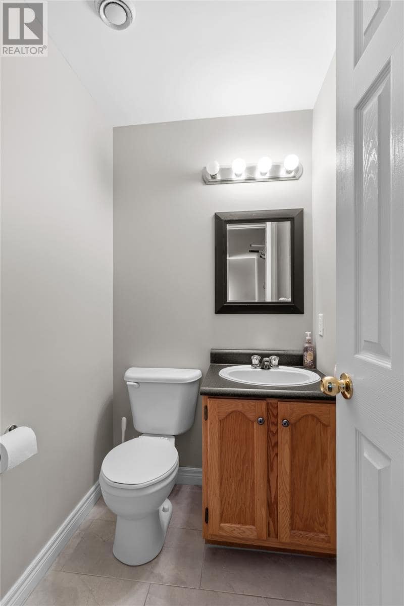 70 Winslow Street, photo 13 of 26