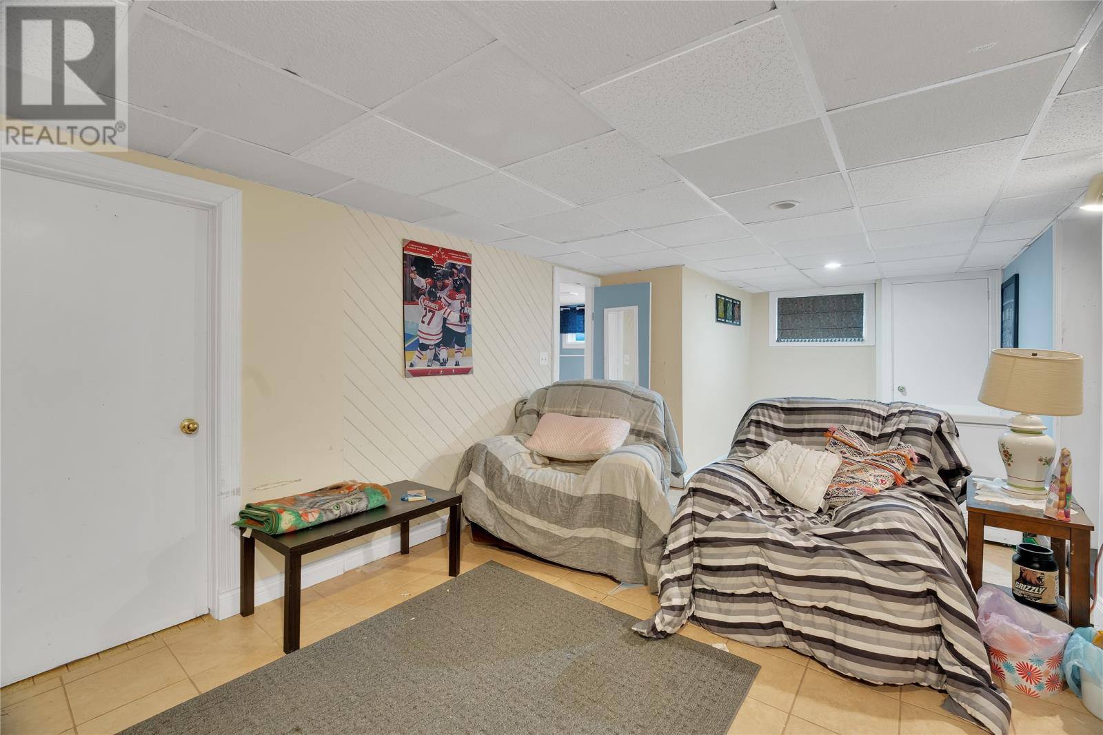26 Lloyd Crescent, photo 31 of 37