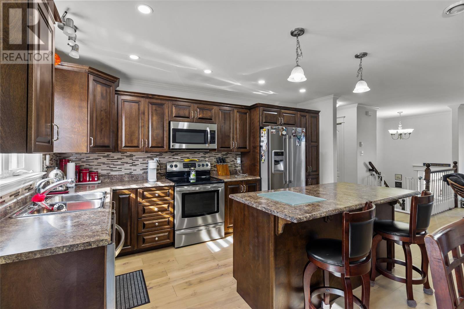9 Mayfair Avenue, photo 8 of 26