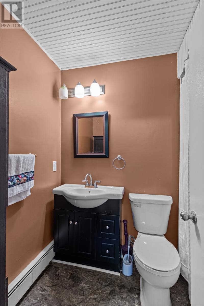 22 Holbrook Avenue, photo 12 of 20