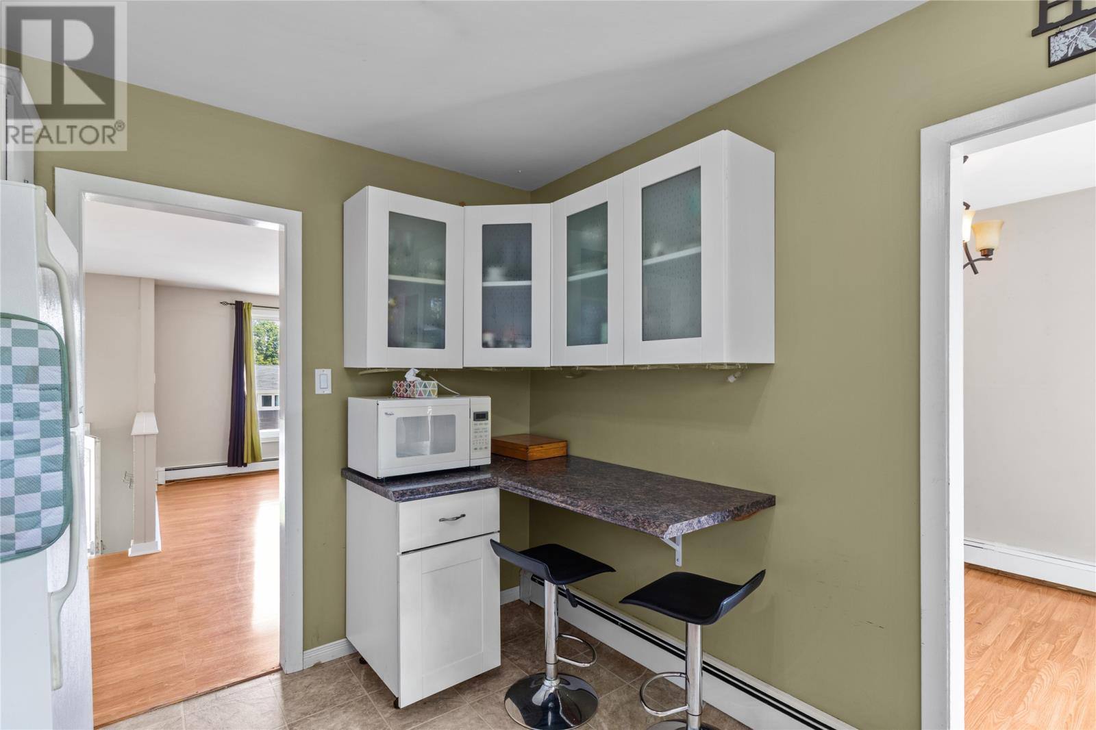 22 Holbrook Avenue, photo 4 of 20
