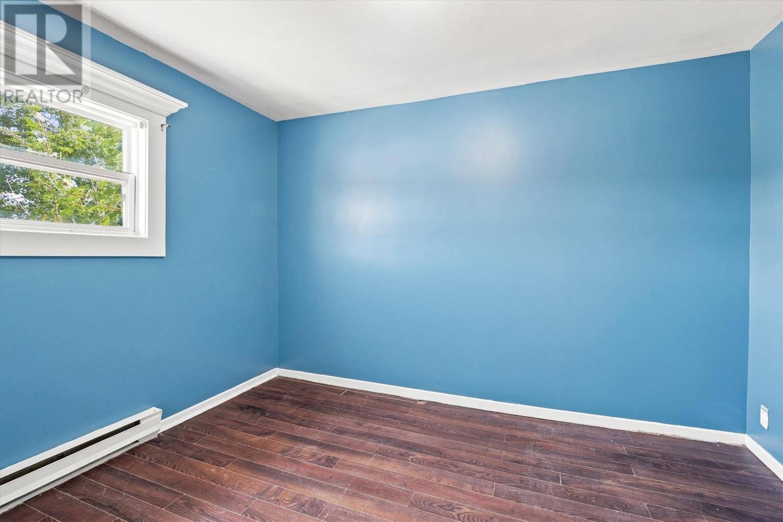 23 Campbell Avenue, photo 11 of 16