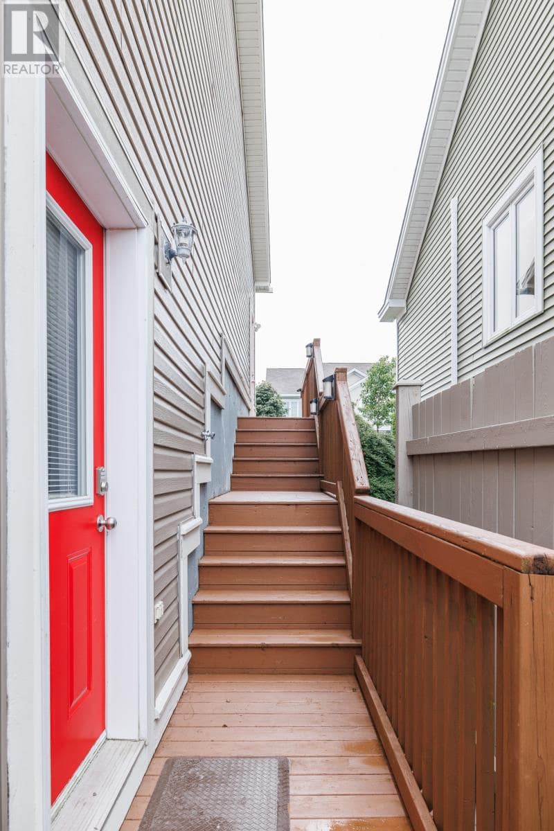 9 McCrae Street, photo 2 of 32