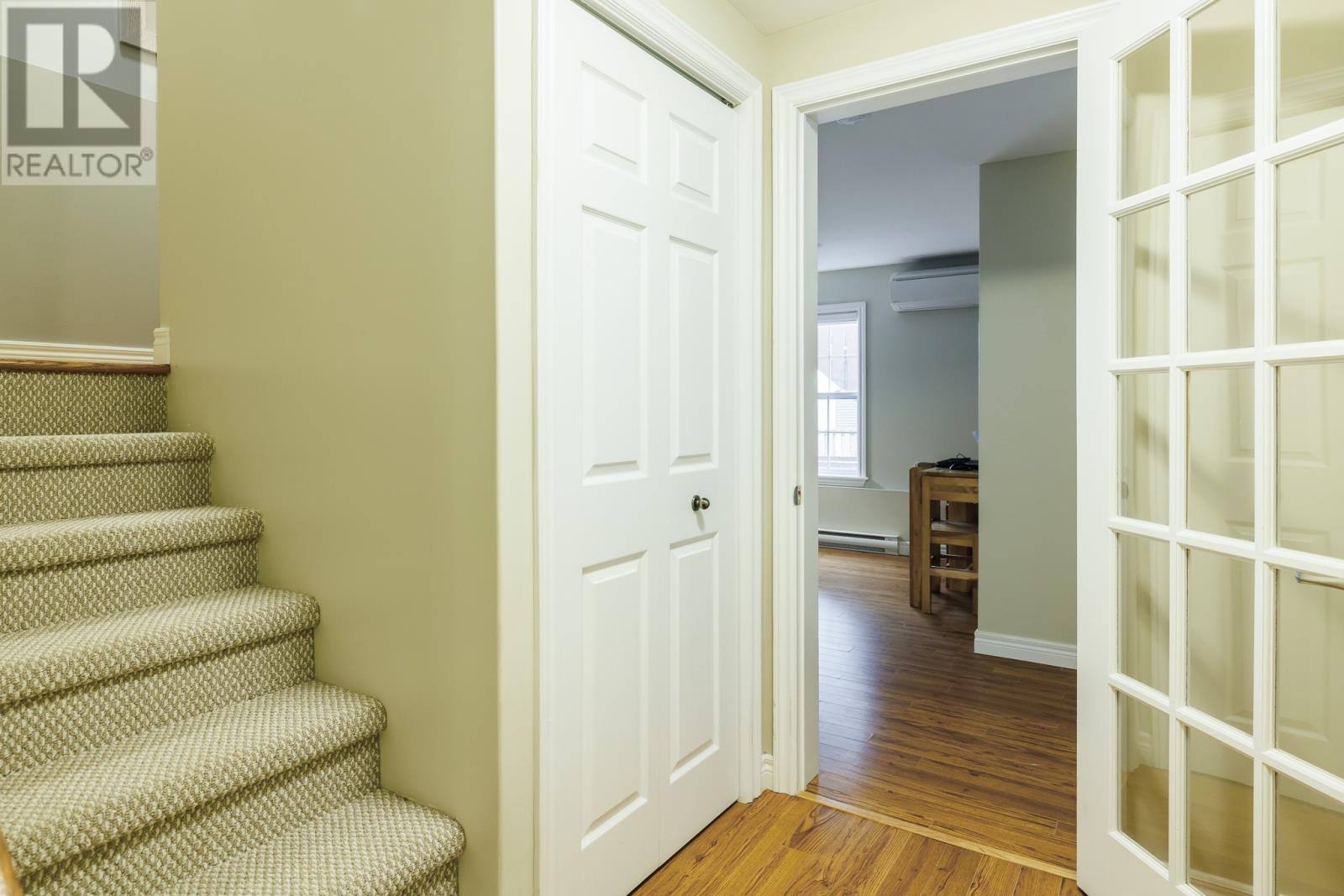 9 McCrae Street, photo 24 of 32