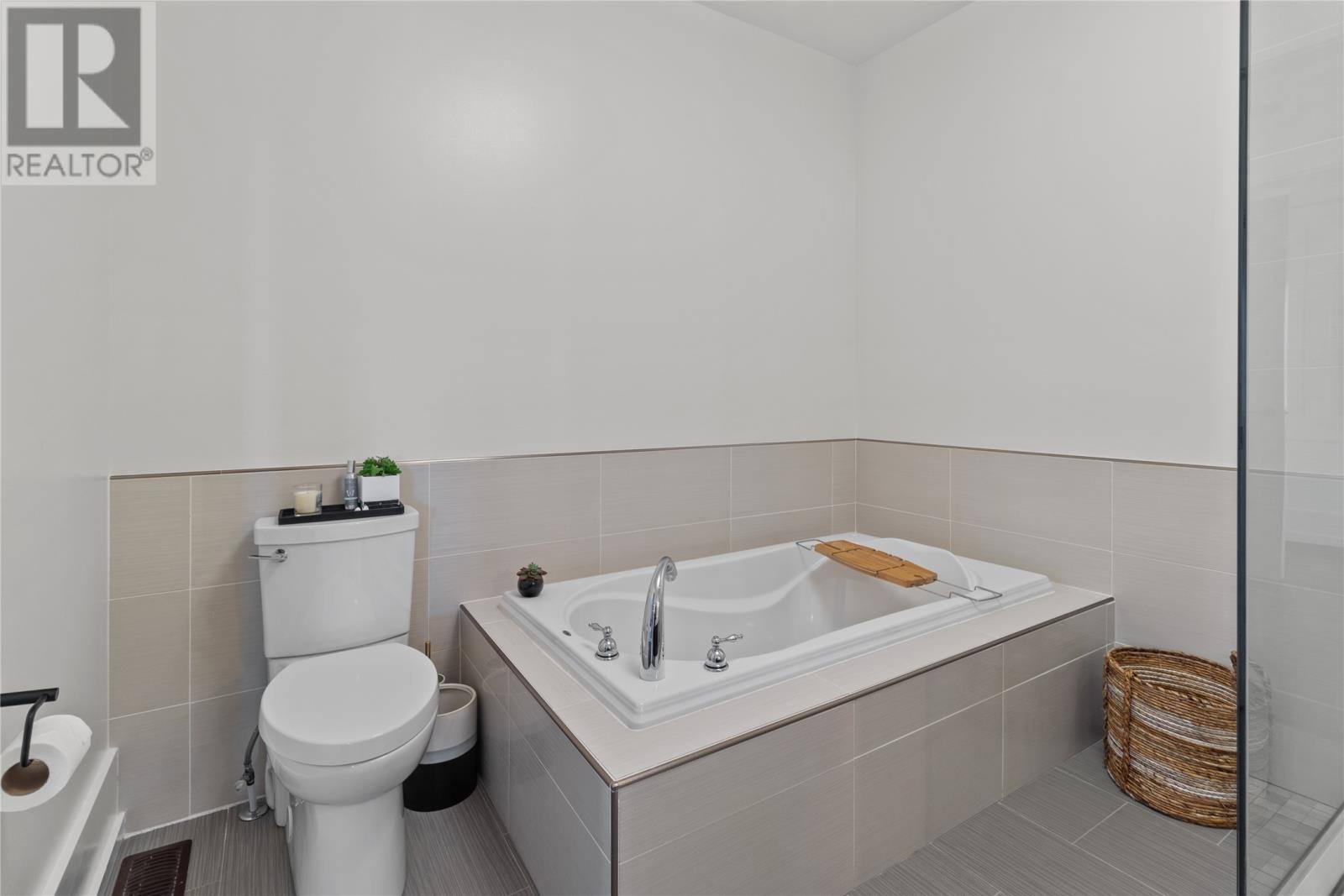 32 King Edward Place, photo 34 of 49