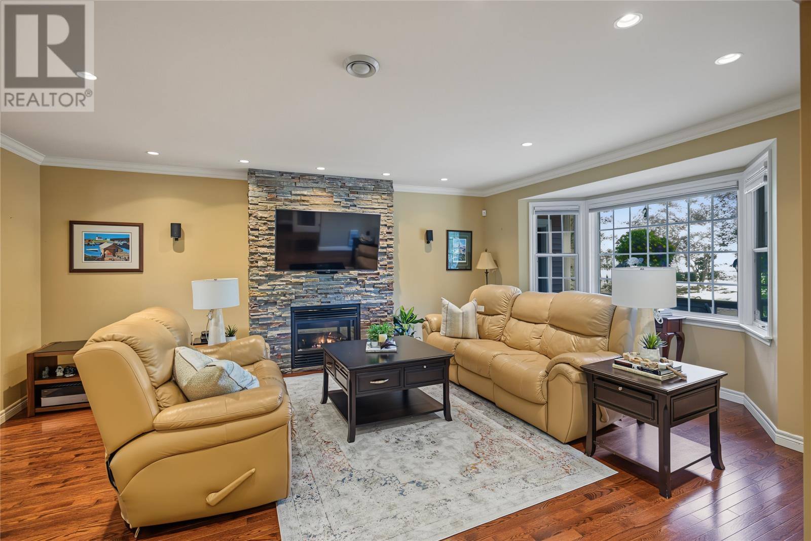 104 Three Island Pond Road, photo 17 of 50