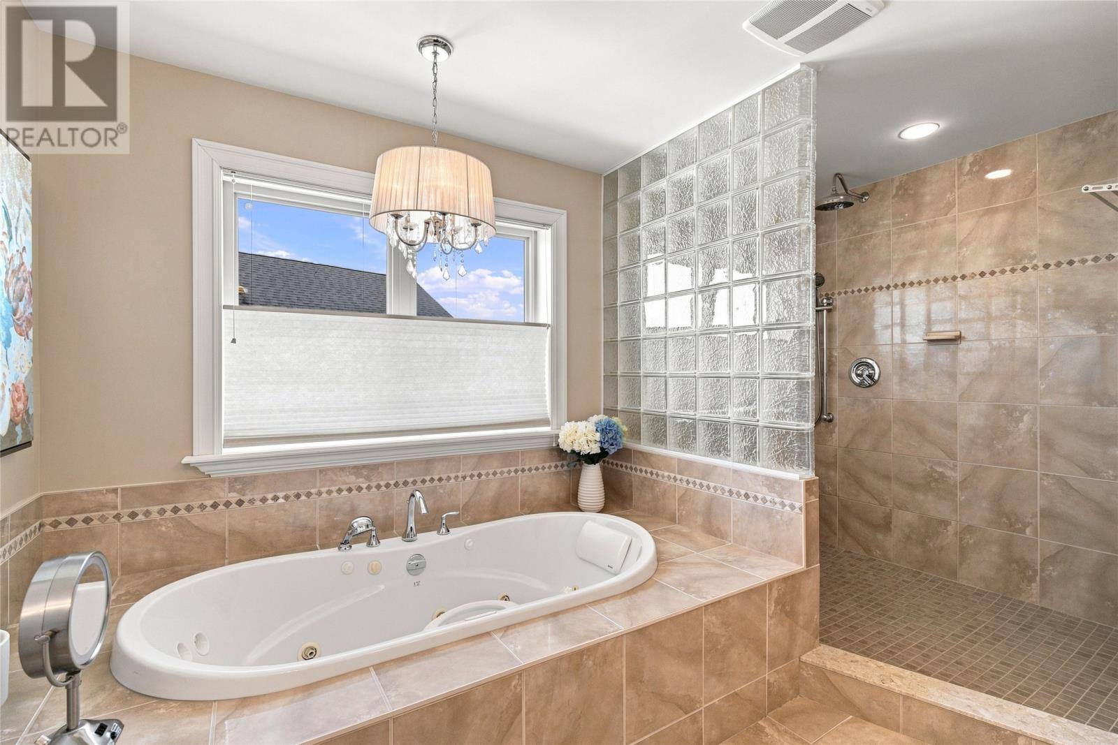 65 Cheyne Drive, photo 16 of 35
