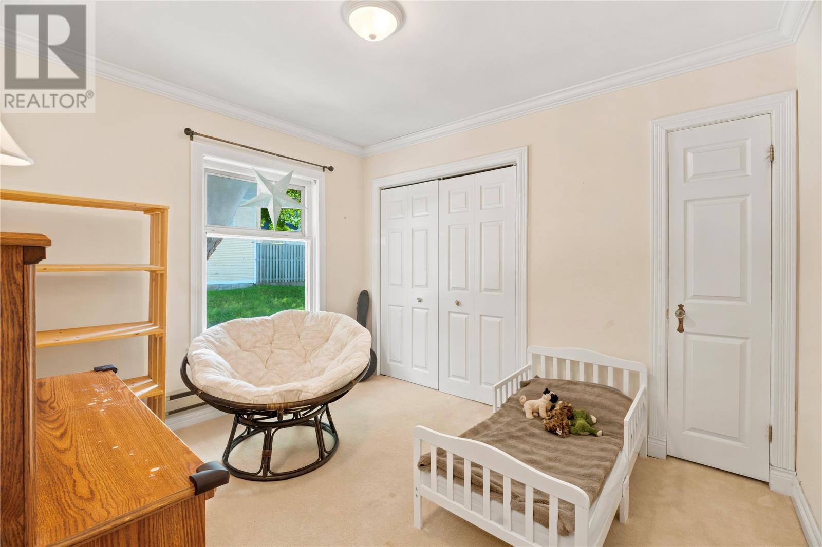 42 Empire Avenue, photo 13 of 47
