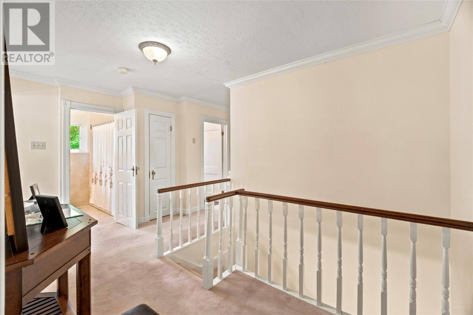 42 Empire Avenue, photo 14 of 47