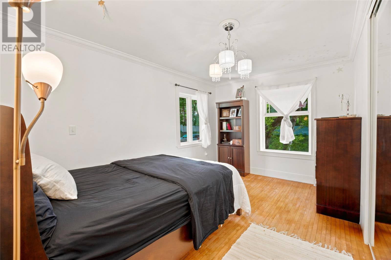 42 Empire Avenue, photo 21 of 47